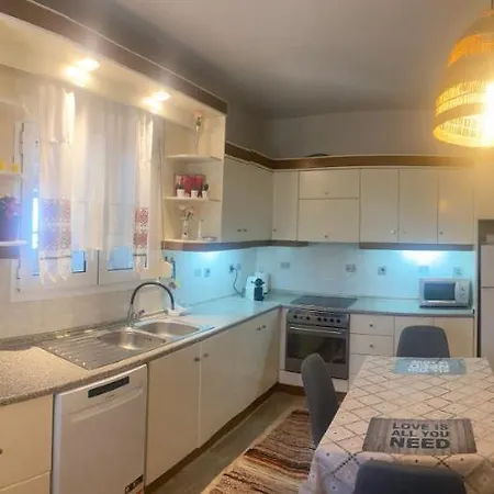 Ariadni Villa *
